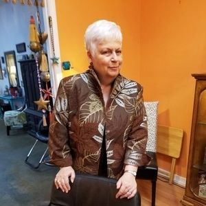 Meet your Posher, Priscilla